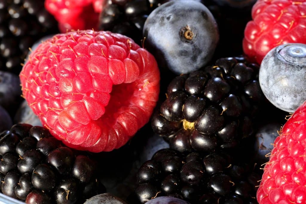 berries for Detox Foods For Cleansing Diet
